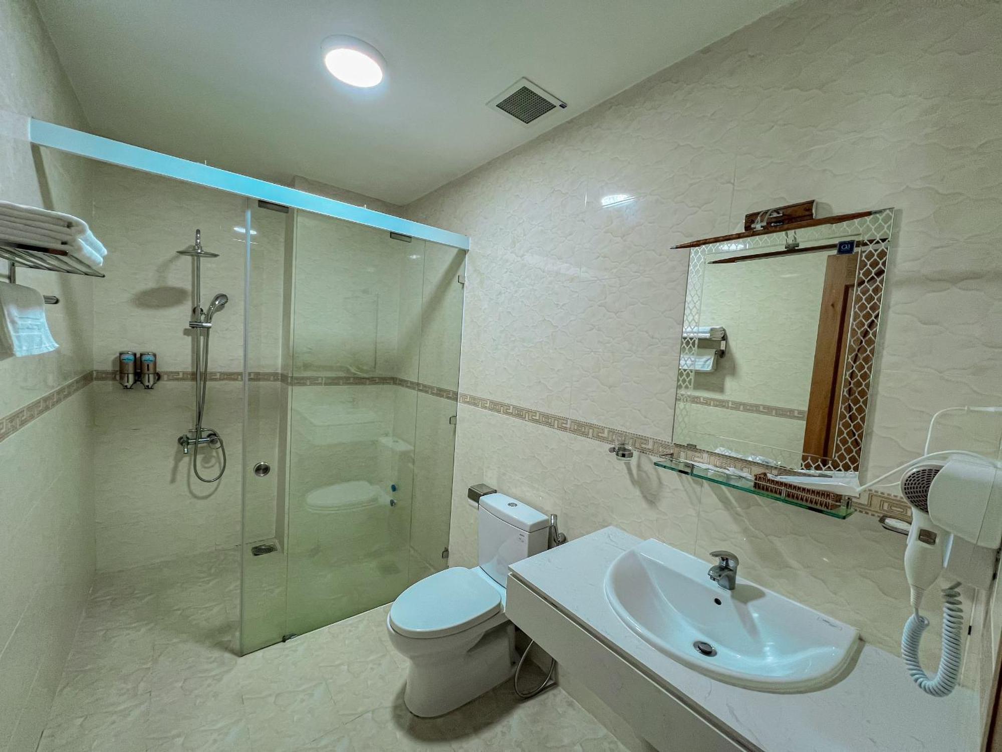 Khach San Doan 198 Da Lat Otel Khu Chi Lăng Dış mekan fotoğraf